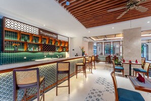 Bar (on property) - Amina Lantana Hoi An Hotel & Spa (Da Nang)