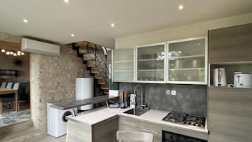 Family House | Private kitchen | Fridge, microwave, oven, dishwasher