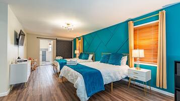 3 chambres, bureau, fer et planche à repasser, lit parapluie