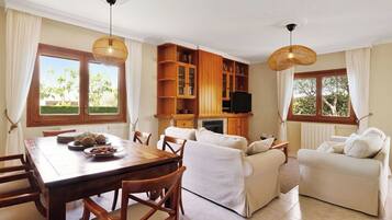 Family Villa | Living area