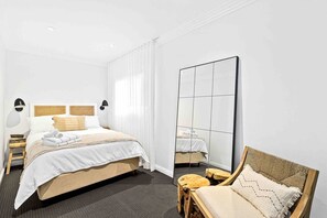 2 chambres, fer et planche à repasser, Wi-Fi gratuit, draps fournis