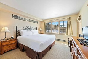 2 dormitoris, planxa i posts de planxar, un bressol de viatge i wifi 