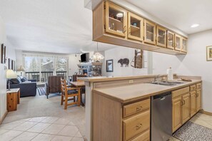 Interior - Lower Borders 306 (Beaver Creek)