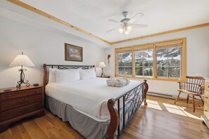 2 bedrooms, iron/ironing board, travel crib, WiFi