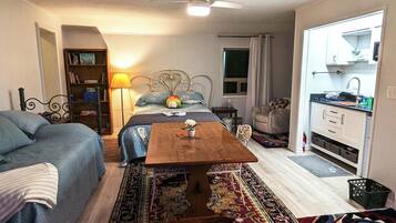 1 bedroom, desk, iron/ironing board, free WiFi