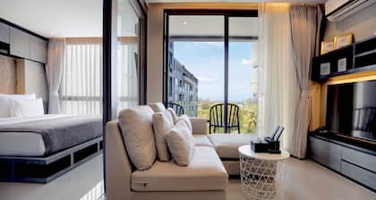 Tropical Sea View Suite B608 at Citygate