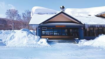 Façana frontal de l'allotjament