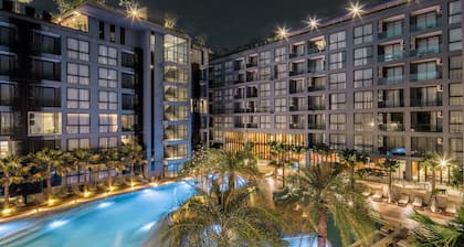 Tropical Hill Views Citygate Suite D609