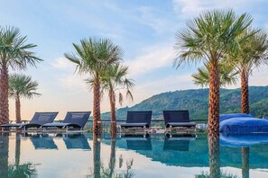 4 piscinas al aire libre