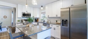 5 Bedroom Home Walking Distance to Beach