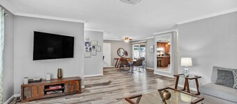 1 Story Henderson Home w 3BR, Hot tub, Sleeps 6