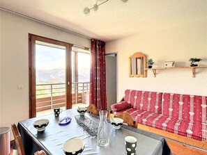 Interior - PMR Apartment in Corbier, Valley View, Balcony (Le Corbier)