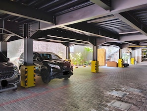 Free self parking - Portal Residence (Jakarta)