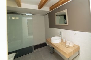 Shower, hair dryer, bidet, towels - La Casetta117 (Cagliari)