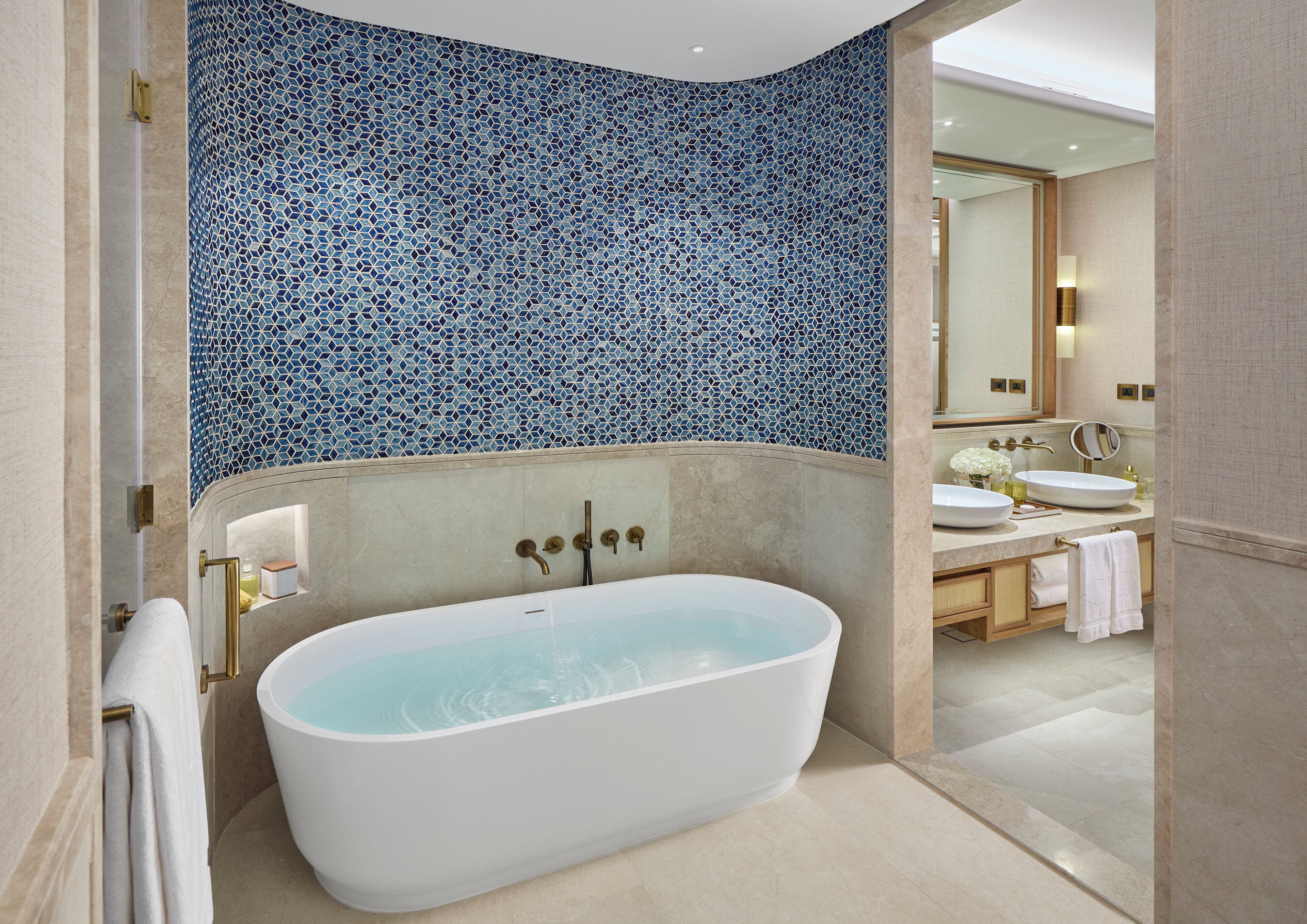 Separate tub and shower, jetted tub, rainfall showerhead