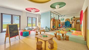 Innen-Kinderspielplatz