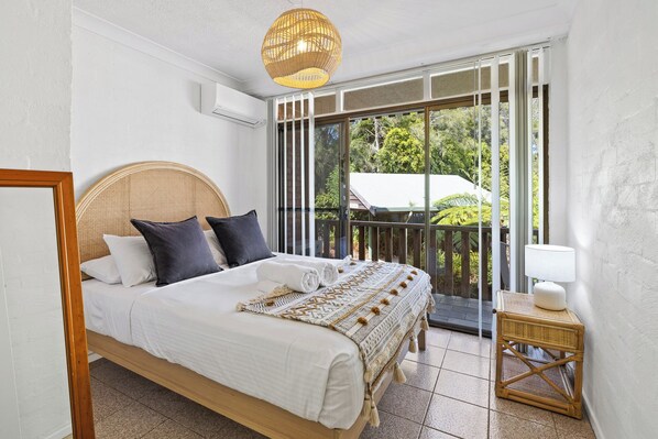 2 chambres, fer et planche à repasser, Wi-Fi gratuit, draps fournis