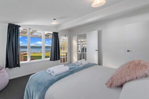 5 makuuhuonetta, silitysrauta/-lauta, vauvan matkasänky, Wi-Fi