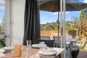 Dining - Top Spot Rotorua | Spa Pool & EV Charger (Rotorua)
