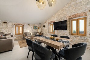 Dining - Villa Casa Mar with pool in Porec ,Istria (Mugeba)
