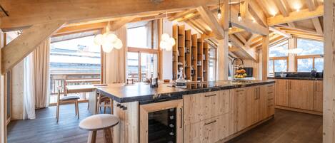 Fridge, microwave, dishwasher