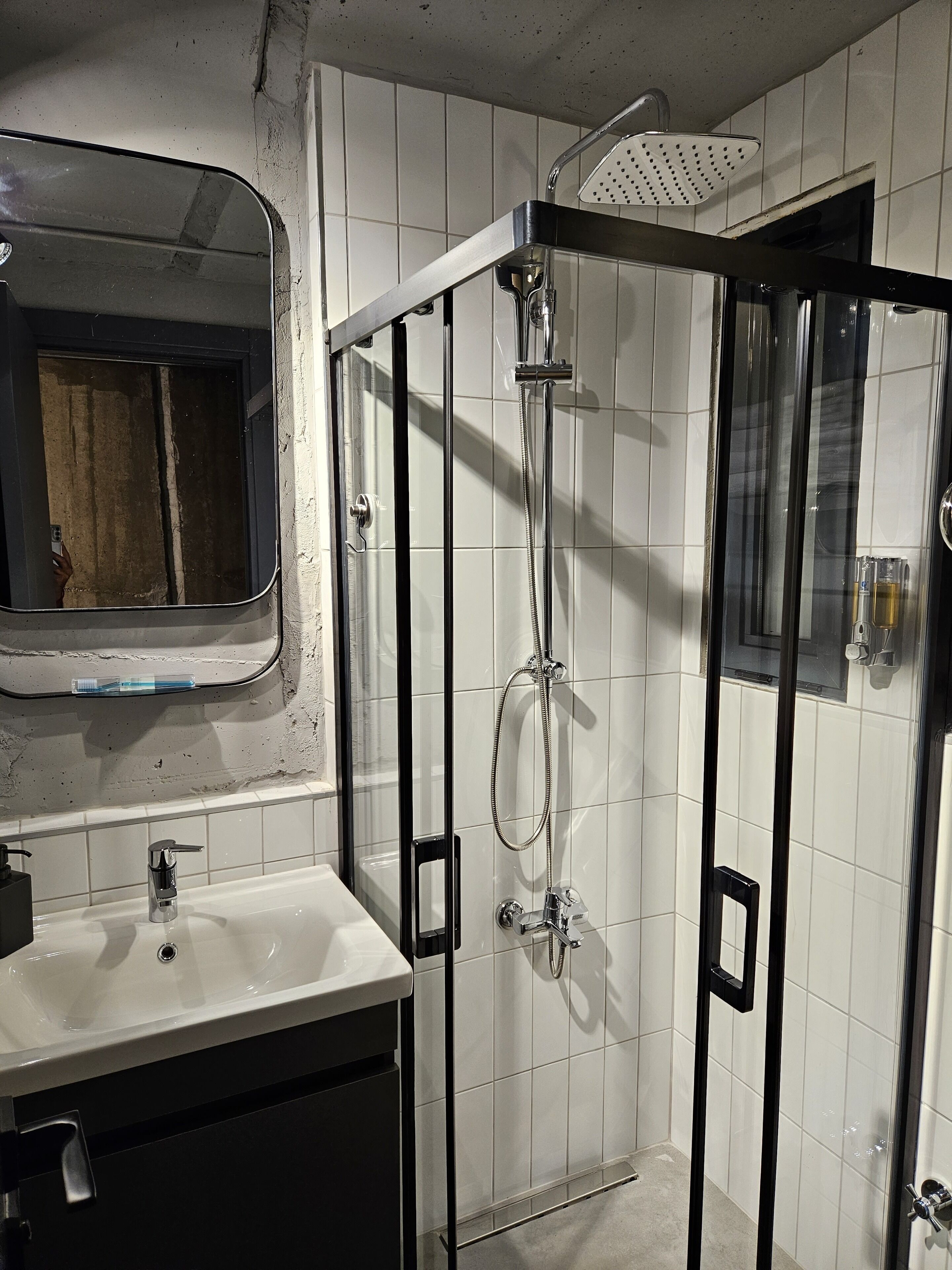 design double room | bathroom