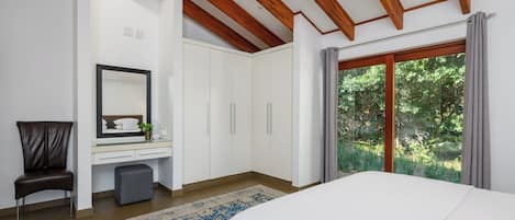 Villa Luxe | 3 chambres, fer et planche à repasser, Wi-Fi gratuit, draps fournis