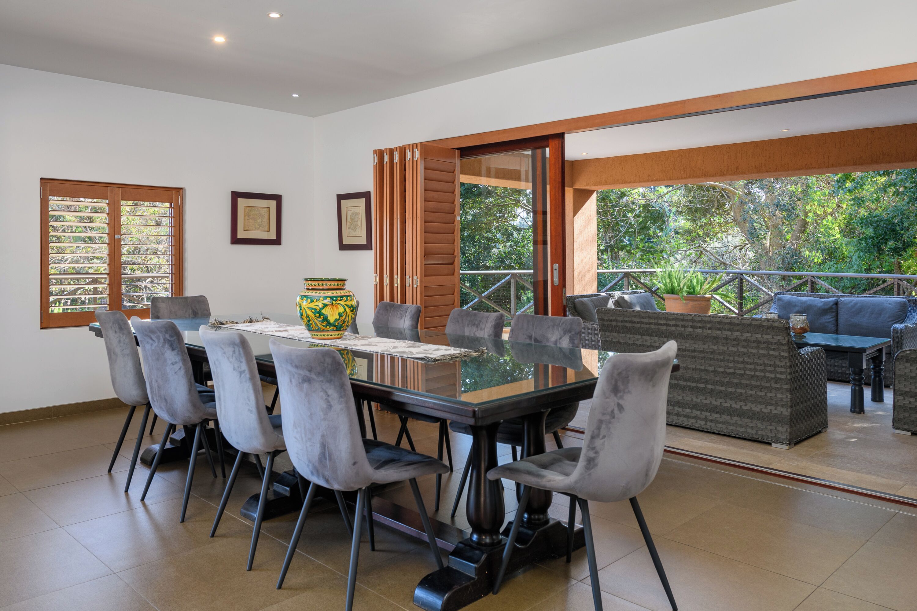 غرفة لتناول الطعام