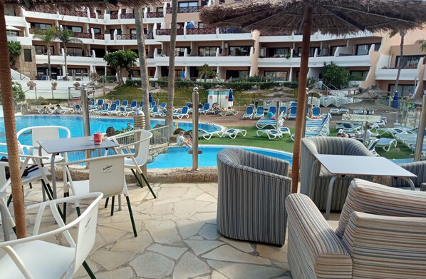 Ulkouima-allas, lämmitetty uima-allas