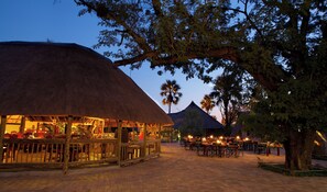 Restaurant - Nata Lodge (Nata)