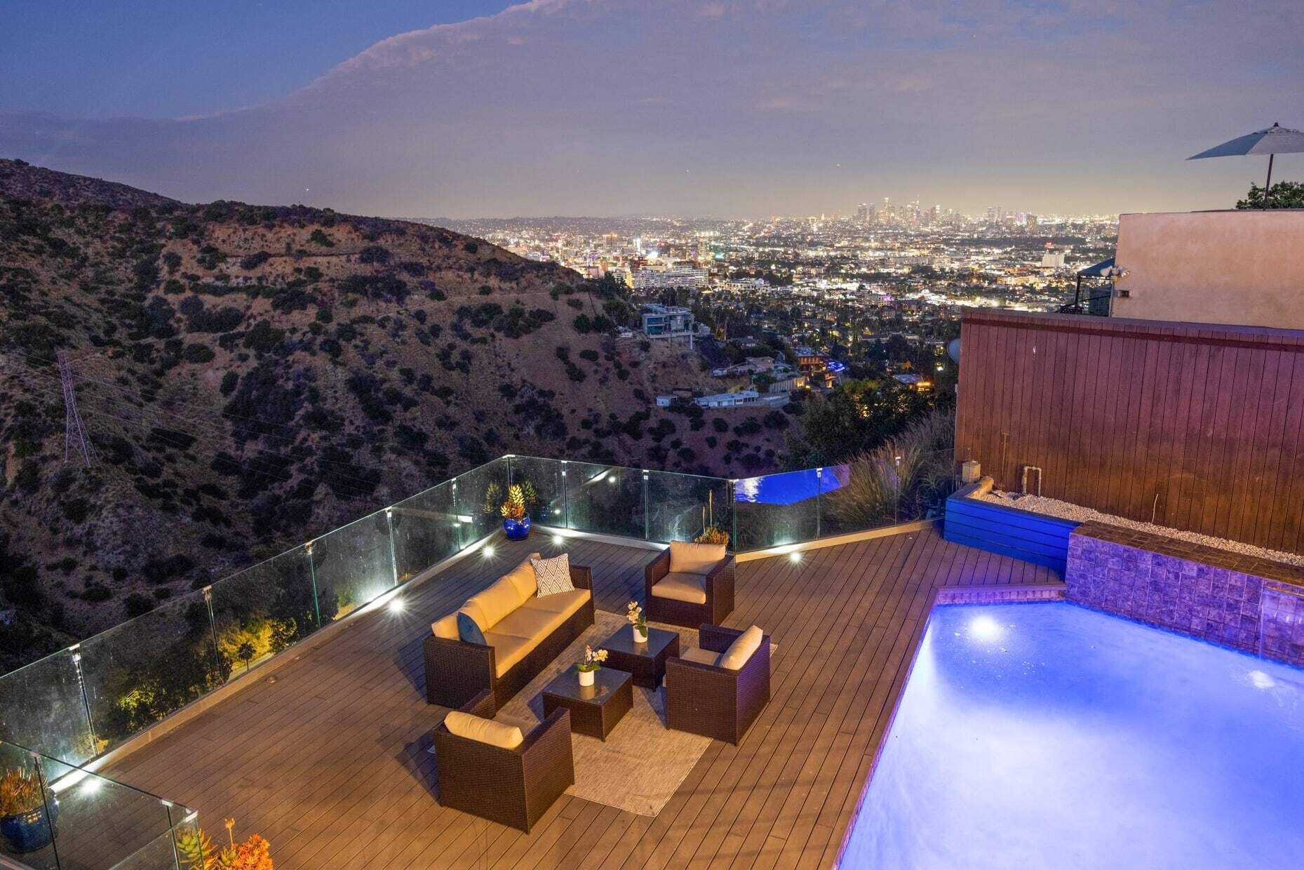 New Listing! Hollywood Hills Infinity|Pool & Spa!