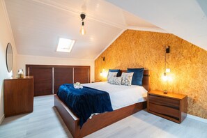 2 bedrooms, iron/ironing board, travel cot, free WiFi - Casa de Férias com Vista mar e Montanha a 5 Minutos do Centro (S.Miguel)
