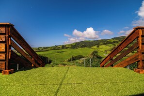 Property grounds - Casa de Férias com Vista mar e Montanha a 5 Minutos do Centro (S.Miguel)