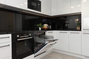 Fridge, microwave, oven, stovetop