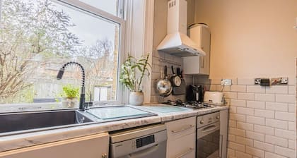 Ground Floor 1-Bedroom Flat in Windsor