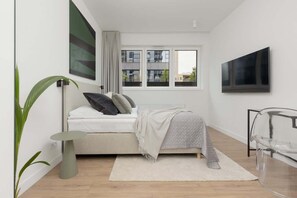 2 bedrooms, desk, iron/ironing board, WiFi