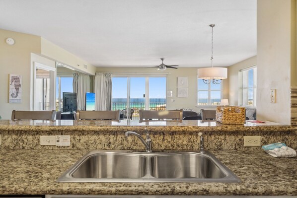 Interior - Ariel Dunes II 1010 *Beach access and 3 pools* (miramar beach)