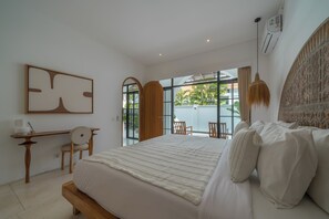Deluxe Villa | 3 bedrooms, in-room safe, desk, iron/ironing board (on request) - Villa Eliad - 3 Bedroom Villa in Berawa (Canggu)