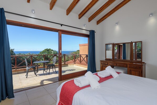 Superior Villa | 4 bedrooms, iron/ironing board - San Lameer Villa 14323 (Southbroom)