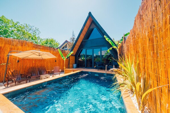 Ropa de cama de alta calidad, cubrecamas y escritorio