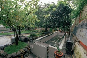 Outdoor pool - Summit Bougainvillea Tea Resort (Kurseong)