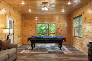 Spielezimmer