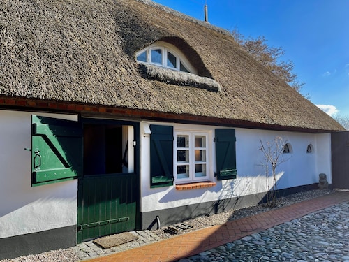 FRIESENKATE AM SEEDEICH