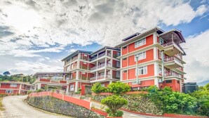 Mặt tiền nơi lưu trú