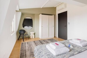 3 chambres, fer et planche à repasser, Wi-Fi, literie fournie