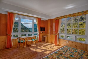 Deluxe Room - Summit Gangchen Hotel (Chungthang)