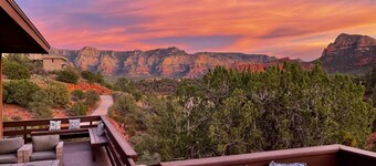 3-acre Private Designer Villa-borders Forest-forever Views