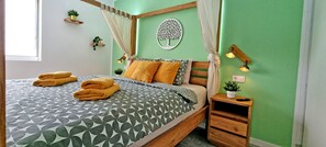 2 slaapkamers, een kluis op de kamer, een strijkplank/strijkijzer