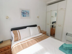 2 bedrooms, individually decorated, individually furnished, free WiFi