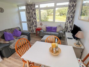 Living area - Y Twll Bollt (Haverfordwest)
